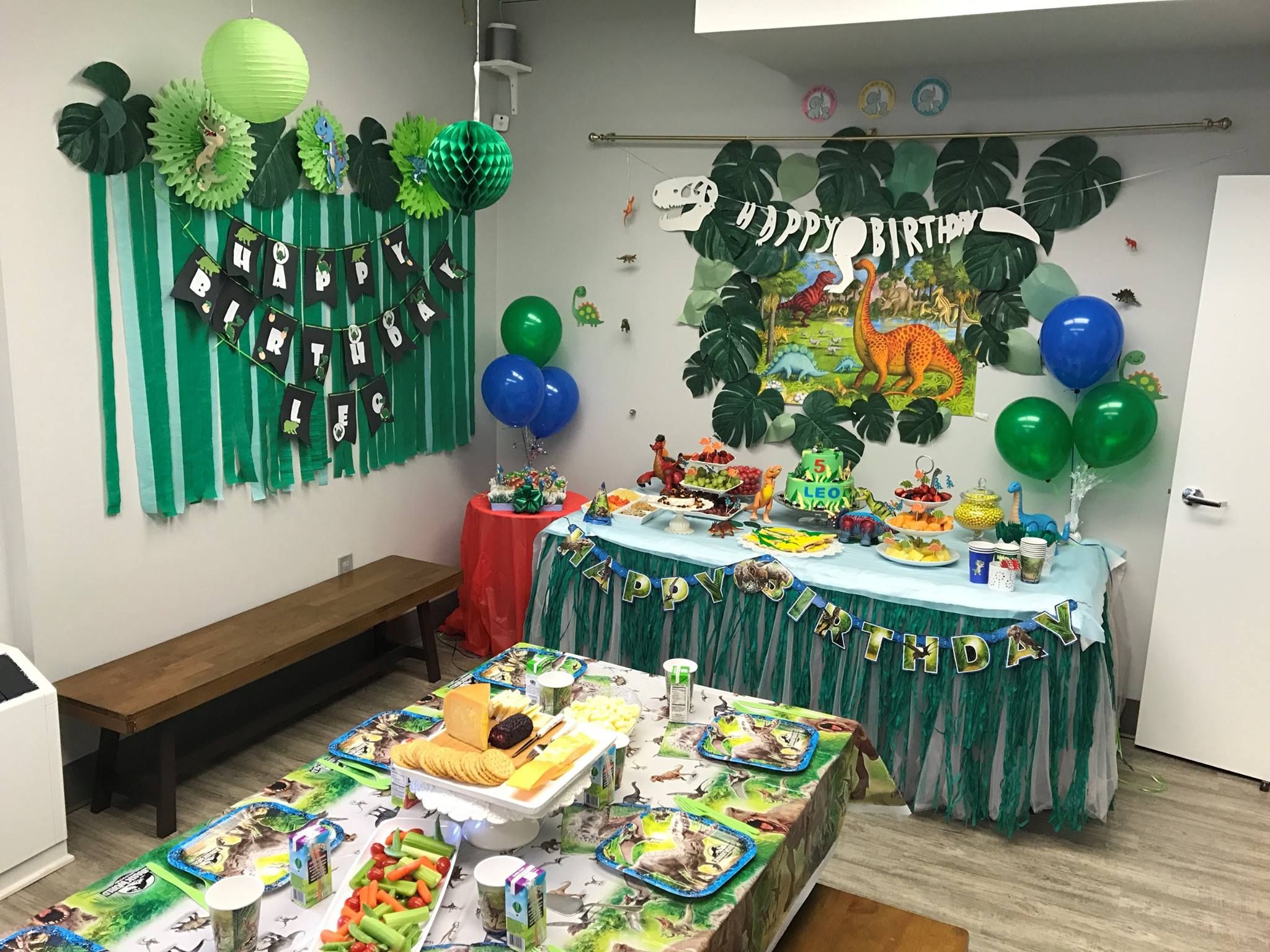 8 spectacular ideas for the Dinosaur themed birthday party