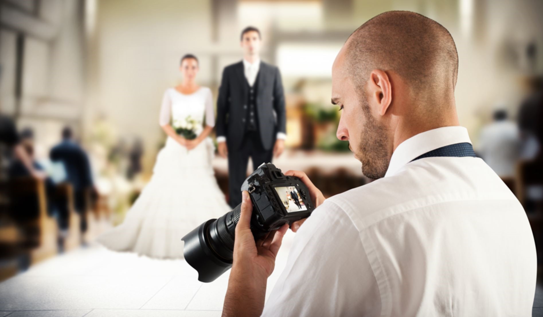 Wedding Photography: A Complex Job Best Left to the Pros